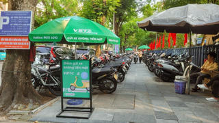 Hà Nội đề xuất thanh toán không tiền mặt tại toàn bộ điểm trông giữ xe