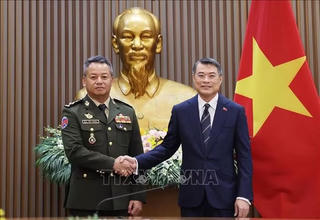 Thủ tướng Lê Minh Hưng tiếp Phó Thủ tướng, Bộ trưởng Quốc phòng Campuchia