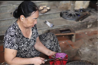 Nữ nghệ nhân duy nhất làng rèn Đa Sỹ và hành trình nửa thế kỷ giữ “hồn” thép

