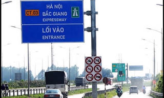 Đề xuất điều chỉnh nhiều quy định về biển báo, đèn tín hiệu giao thông