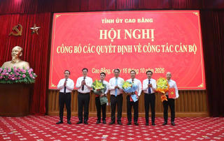 Cao Bằng công bố các quyết định về công tác cán bộ
