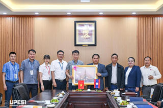 Trường Đại học TDTT Bắc Ninh đón tiếp và làm việc với Đoàn đại biểu Sân vận động Quốc gia Km16, Cộng hòa Dân chủ Nhân dân Lào