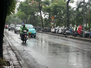 Không khí lạnh tràn về gây mưa rào