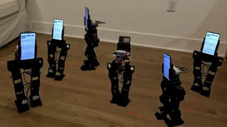 Robot hình người chế tạo từ điện thoại thông minh giá rẻ