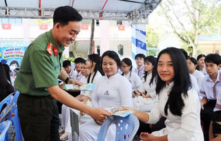 Giáo dục nhân văn phải đi cùng kỷ cương để ngăn chặn bạo lực học đường