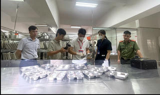 Bữa ăn bán trú trong trường học: Đề xuất công khai thực đơn, tăng quyền giám sát của phụ huynh