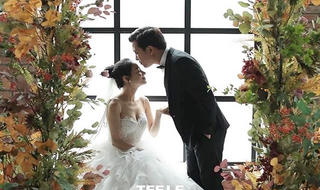 Lộ ảnh cưới lãng mạn và dàn sao dự đám cưới Trường Giang- Nhã Phương