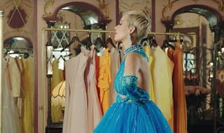 Katy Perry tiếp tục chọn thiết kế của Công Trí trong MV mới
