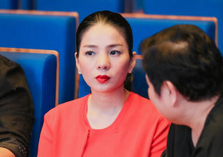 Lệ Quyên phân trần khi bị tố coi thường Đông Nhi nhận giải thưởng?