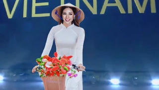 H’Hen Niê tư vấn Khánh Vân mang theo... xe đạp khi thi Miss Universe 2020 