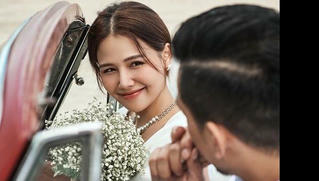 Diễn viên Phanh Lee hé lộ ảnh cưới 