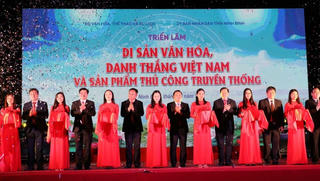 Ninh Bình: Khai mạc triển lãm di sản văn hóa, danh thắng Việt Nam và sản phẩm thủ công truyền thống