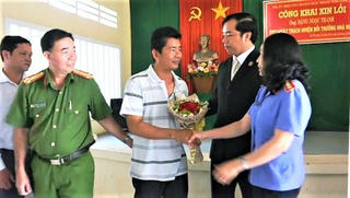 Hình thức đăng báo xin lỗi và cải chính công khai được quy định thế nào?