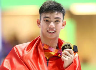 Âm nhạc và thể thao được tôn vinh trên sân khấu Giải thưởng Cống hiến