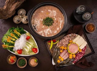 Lẩu tôm bầu thanh mát ngày hè