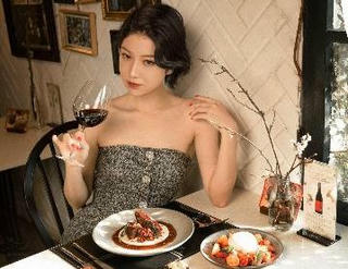 Người ảo Vi An gây sốt khi chụp ảnh cùng Anh Tú, Diệu Nhi