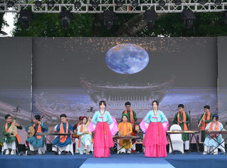 Sôi nổi “Ngày hội ẩm thực, văn hóa Việt Nam - Hàn Quốc”