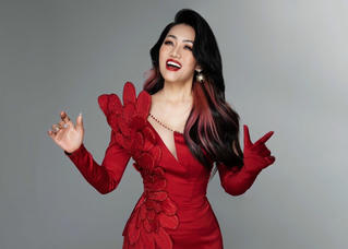 NSUT Minh Thu làm mới mình trong liveshow “Thu ca”