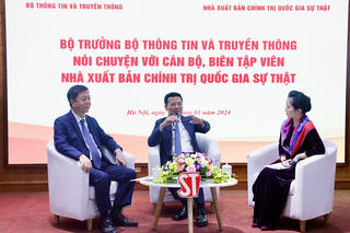 Chuyển đổi số trong lĩnh vực xuất bản là yêu cầu, đòi hỏi cấp thiết đặt ra