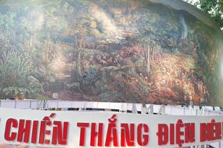 Thưởng lãm tranh panorama 360 độ kỷ niệm 70 năm Chiến thắng Điện Biên Phủ
