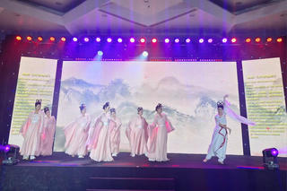 Sự kiện Văn hóa Trung thu “Gió trăng chung một bầu trời, Núi sông nối liền Trung-Việt”