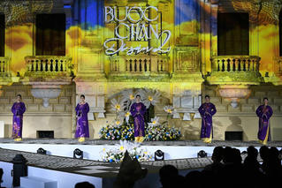 Các bộ sưu tập mang hồn “Kinh kỳ” tại “Bước chân di sản”