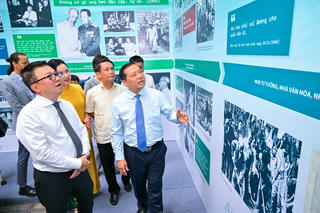 Khám phá Bảo tàng ảo Chủ tịch Hồ Chí Minh tại triển lãm ảnh “Rạng rỡ tên Người”