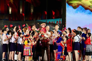 Dư âm sau lắng trong chương trình nghệ thuật đặc biệt "Người là Hồ Chí Minh"