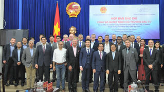 Bạc Liêu trao Quyết định Dự án Nhà máy Điện khí tự nhiên hóa lỏng (LNG)