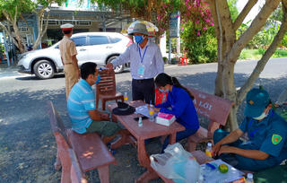 Chủ tịch UBND tỉnh Cà Mau khẳng định không “ngăn sông cấm chợ” 