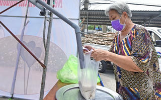 “ATM gạo” lan tỏa đến Mũi Cà Mau