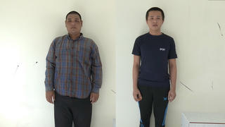 Hai 'con nghiện' giật túi xách khiến cô gái trẻ ngã xuống đường