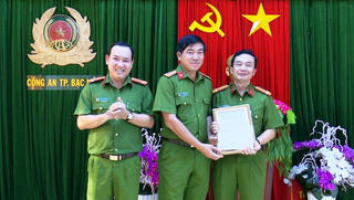Công an Bạc Liêu "thưởng nóng" các đơn vị có thành tích thực hiện tấn công, trấn áp tội phạm