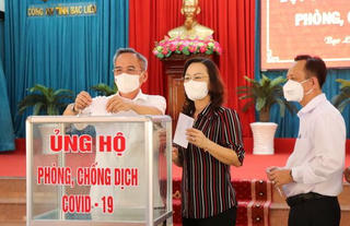 Bạc Liêu chung sức, đồng lòng ủng hộ phòng, chống COVID-19 