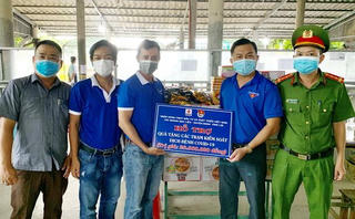 Đồng hành cùng lực lượng kiểm soát dịch bệnh COVID-19