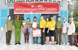 Trao tặng 2 căn nhà tình thương cho đồng bào Khmer có hoàn cảnh khó khăn