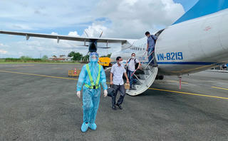 Cảng hàng không Cà Mau thực hiện chuyến bay thương mại đầu tiên sau thời gian giãn cách