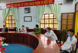 Bạc Liêu: Công an Đông Hải bắt 04 đối tượng trộm hơn 250 kg tôm nguyên liệu