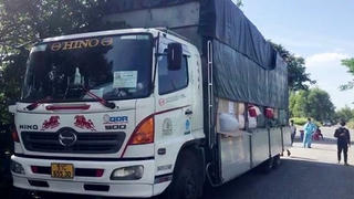 An Giang: Bắt số lượng lớn rượu ngoại, túi xách, giày, dép … không rõ nguồn gốc