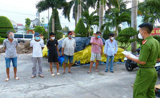 Công an thị xã Giá Rai, Bạc Liêu bắt quả tang 02 vụ đá gà ăn tiền