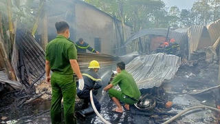 Bắt đối tượng phóng hỏa đốt nhà cha mẹ ruột