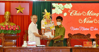 Bí thư Tỉnh ủy Bạc Liêu thăm và chúc Tết Công an tỉnh