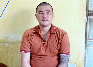 Khởi tố đối tượng chống người thi hành công vụ