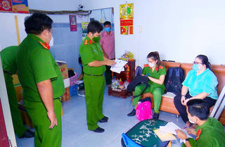 Người dân “Sập bẫy” trước muôn kiểu lừa đảo tài sản