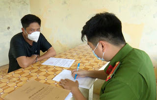 Công an thành phố Bạc Liêu bắt khẩn cấp đối tượng thực hiện nhiều vụ cướp giật tài sản