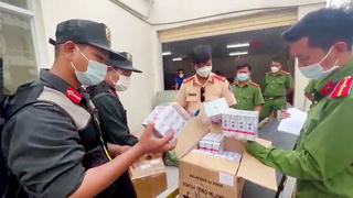 An Giang: Bắt xe ô tô du lịch chở số lượng lớn hàng hóa nghi nhập lậu