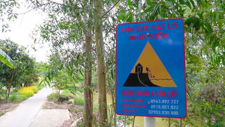 Cà Mau: Nguy cơ sụt lún trên những những tuyến đường nông thôn 