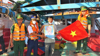 Bộ đội Biên phòng Kiên Giang tuyên truyền ngư dân chấm dứt khai thác hải sản trái phép ở vùng biển nước ngoài