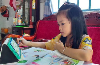 Trẻ mầm non và học sinh từ lớp 1 đến 7 ở Cà Mau đến trường từ ngày 12/4