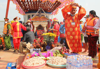 Lễ hội Nghinh Ông Đông Hải, Bạc Liêu vừa đảm bảo đời sống tâm linh vừa thu hút đông đảo khách gần xa